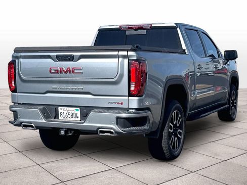 Used 2025 GMC Sierra 1500 AT4 w/ Technology Package AWD/4WD image 9