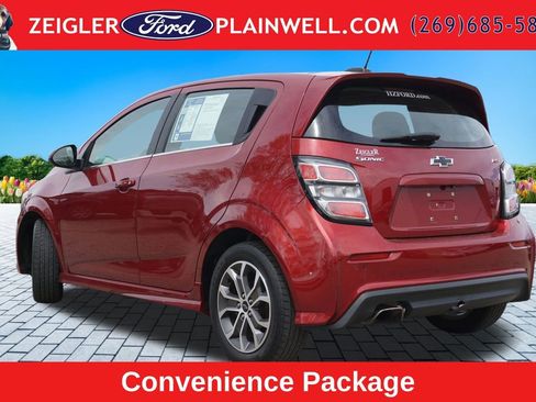 Used 2020 Chevrolet Sonic LT w/ Convenience Package FWD image 3