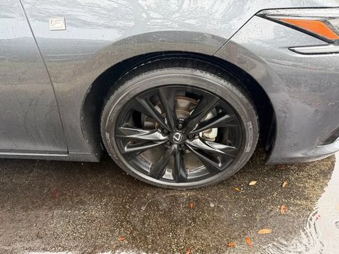 Used 2022 Lexus ES 350 F Sport w/ Accessory Package 2 FWD image 4
