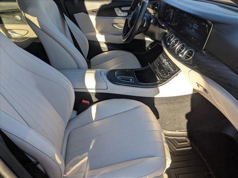 Used 2021 Mercedes-Benz E 350 4MATIC Sedan image 22