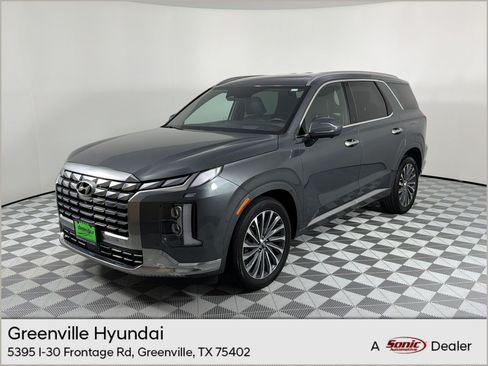 Used 2024 Hyundai Palisade Calligraphy FWD image 1