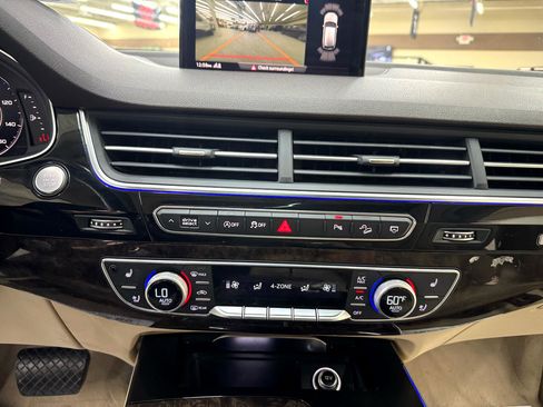 Used 2018 Audi Q7 3.0T Prestige image 29