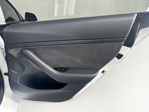 Used 2023 Tesla Model 3 Standard Range image 30