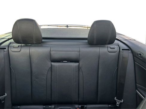 Used 2018 BMW 430i Convertible image 15