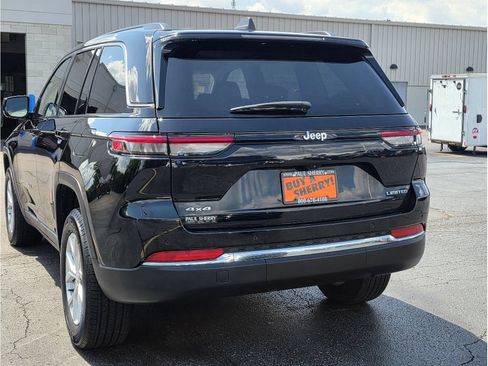 Used 2023 Jeep Grand Cherokee Limited AWD/4WD image 11