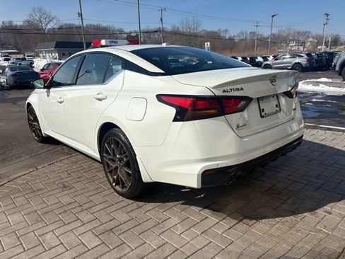 Used 2025 Nissan Altima 2.5 SR image 12