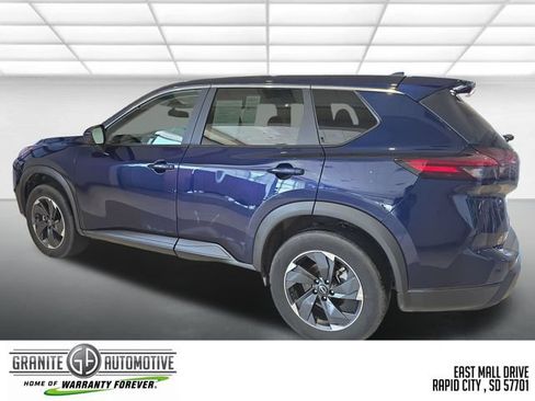 Used 2026 Nissan Rogue SV AWD/4WD image 4