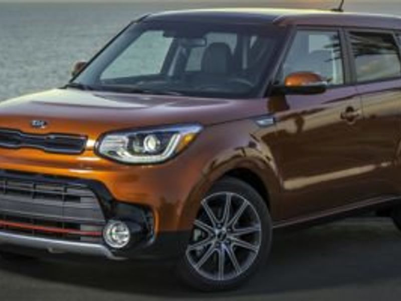 Used 2019 Kia Soul w/ Convenience Package image 1