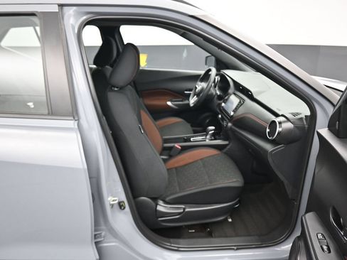 Used 2023 Nissan Kicks SR FWD image 40