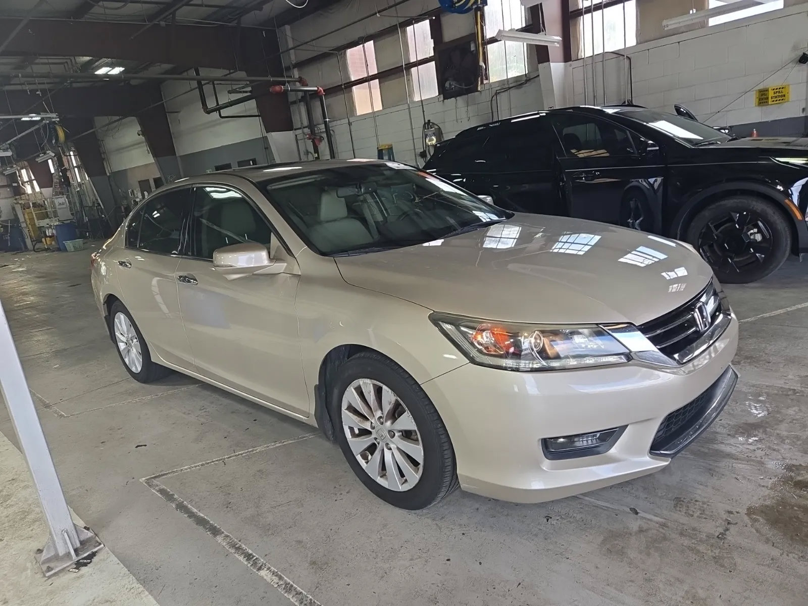 Used 2015 Honda Accord EX-L image 14