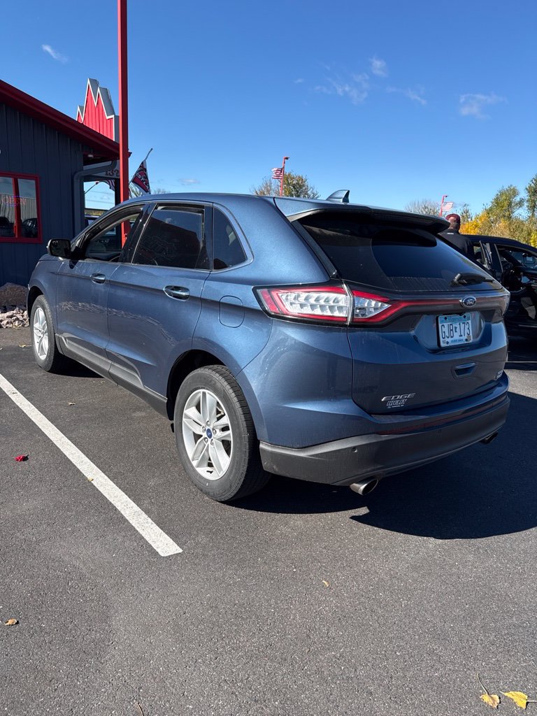Used 2018 Ford Edge SEL w/ Equipment Group 201A AWD/4WD image 3