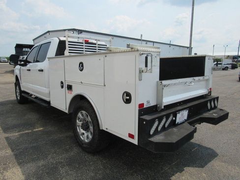 Used 2023 Ford F350 XLT w/ FX4 Off-Road Package AWD/4WD image 5