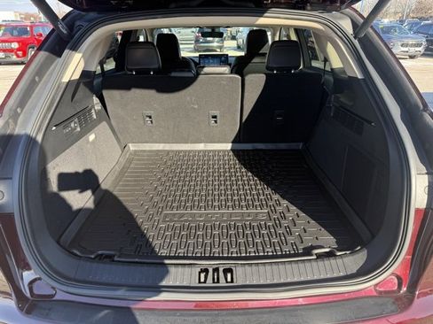 Used 2022 Lincoln Nautilus Reserve w/ Equipment Group 201A image 9