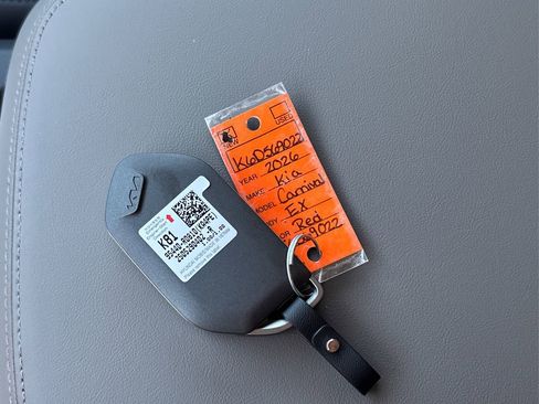 New 2026 Kia Carnival EX image 30