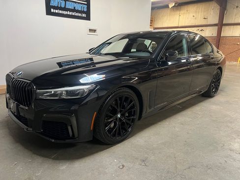 Used 2022 BMW 740i w/ M Sport Package image 44