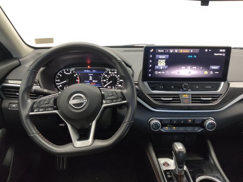 Used 2023 Nissan Altima 2.5 SR w/ SR Premium Package AWD/4WD image 22