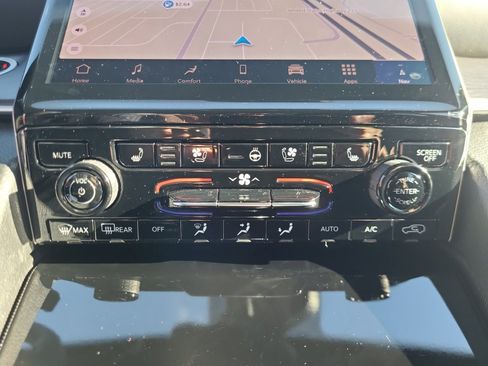 New 2025 Jeep Grand Cherokee Limited w/ Luxury Tech Group II image 18