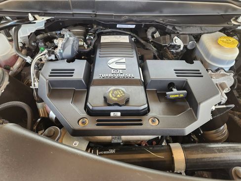 Used 2024 RAM 2500 Limited AWD/4WD image 34