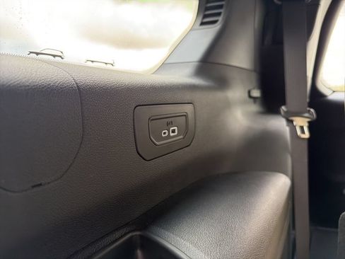 Certified 2025 Jeep Grand Cherokee L Limited w/ Luxury Tech Group II AWD/4WD image 29