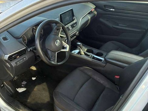 Used 2020 Nissan Altima 2.5 S image 3