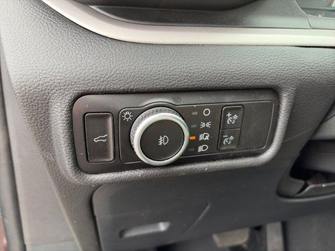 Used 2023 Ford Explorer XLT w/ Equipment Group 202A AWD/4WD image 14