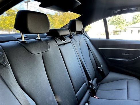 Used 2018 BMW 330i xDrive Sedan image 23