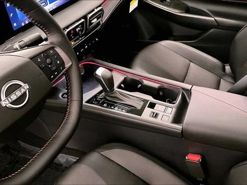 New 2026 Nissan Sentra SR w/ SR Premium Package FWD image 9