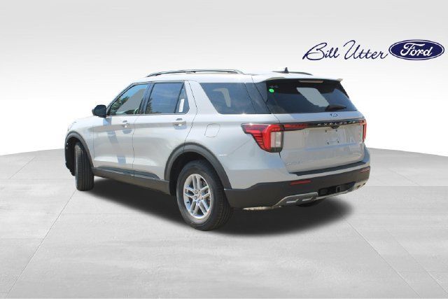 New 2027 Ford Explorer Active w/ Active Comfort Package RWD image 4