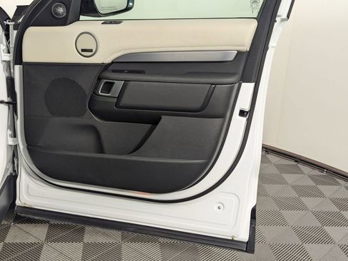 Used 2024 Land Rover Discovery Dynamic SE image 56