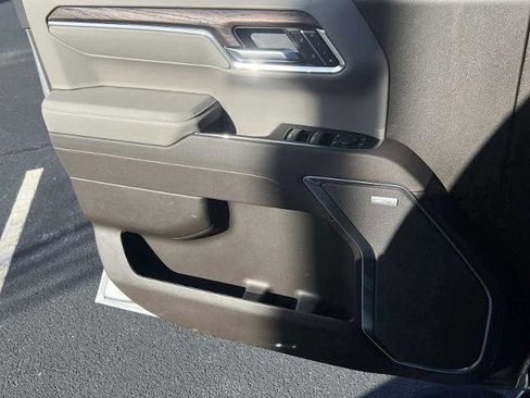 New 2026 GMC Sierra 1500 SLT w/ SLT Premium Plus Package image 17
