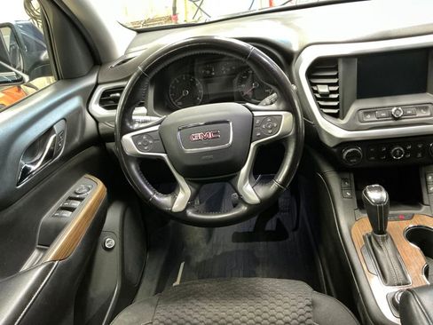 Used 2018 GMC Acadia SLE FWD image 16