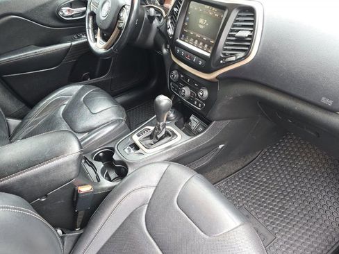 Used 2015 Jeep Cherokee Limited w/ Luxury Group image 16