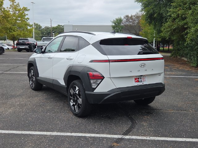 Used 2025 Hyundai Kona SEL AWD/4WD image 4