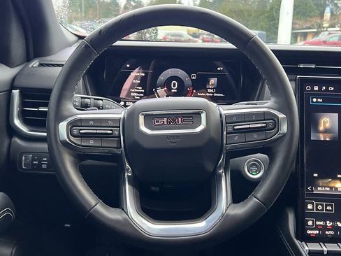 Used 2025 GMC Terrain Elevation w/ Elevation Premium Package image 18