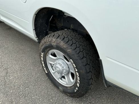 Used 2024 RAM 3500 Tradesman w/ Snow Chief Group AWD/4WD image 19