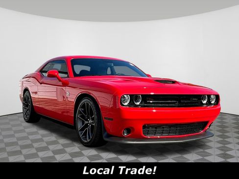 Used 2022 Dodge Challenger R/T Scat Pack w/ Plus Package RWD image 2