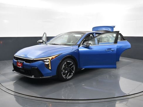 Certified 2025 Kia K4 GT-Line w/ GT-Line Premium Package image 37