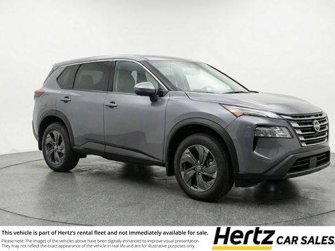 Used 2025 Nissan Rogue SV image 1