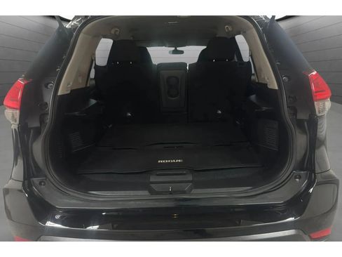 Used 2017 Nissan Rogue S FWD image 19