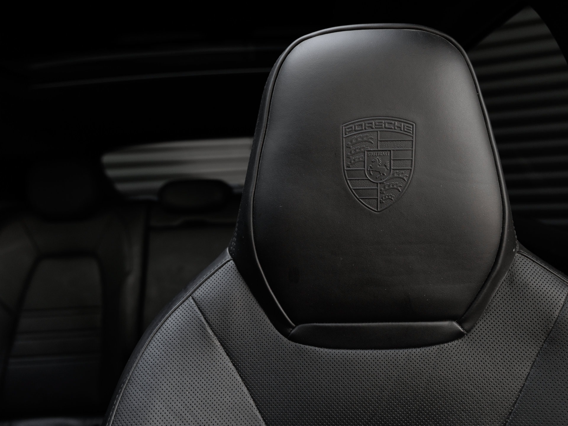 Certified 2023 Porsche Cayenne Platinum Edition AWD/4WD image 16