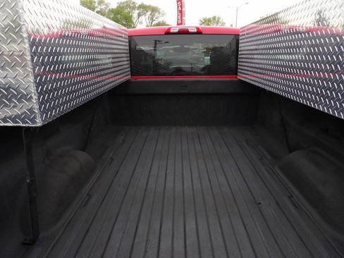 Used 2014 GMC Sierra 1500 SLE w/ Suspension Package, Off-Road RWD image 4