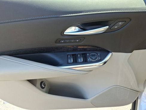 Used 2022 Cadillac XT4 Premium Luxury w/ Enhanced Visibility Package FWD image 13