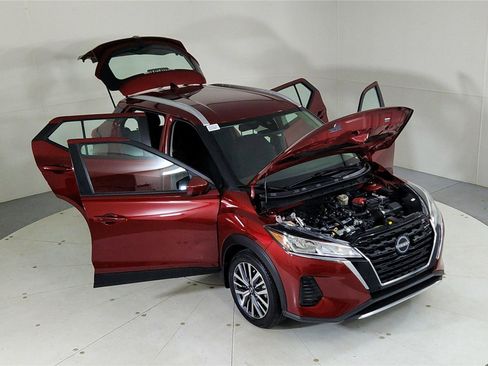 Used 2023 Nissan Kicks SV image 25