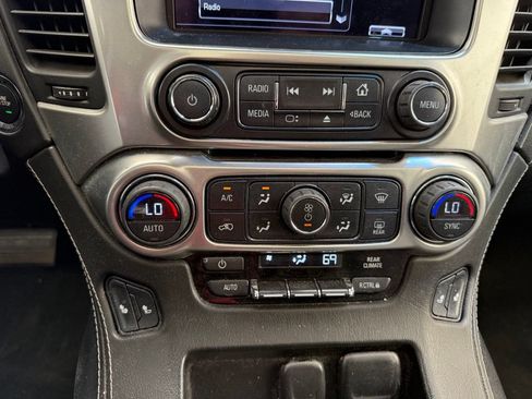 Used 2015 Chevrolet Tahoe LT w/ Luxury Package AWD/4WD image 19