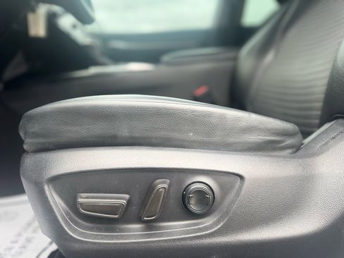 Used 2018 Toyota Camry SE image 38