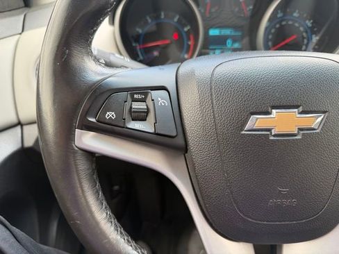 Used 2014 Chevrolet Cruze LT FWD image 11