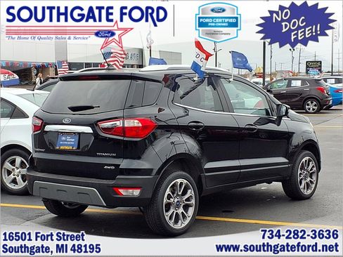 Used 2022 Ford EcoSport Titanium image 2