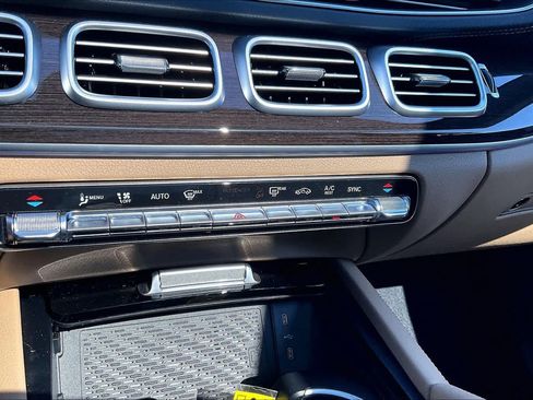 Used 2026 Mercedes-Benz GLS 450 4MATIC image 37