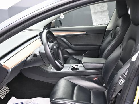 Used 2022 Tesla Model 3 Performance image 16