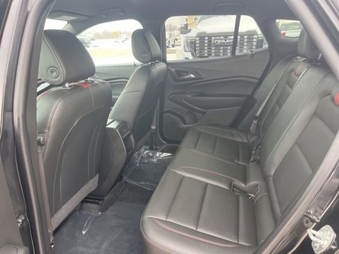 Used 2025 Chevrolet Trax RS w/ Driver Confidence Package image 32